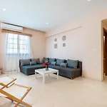 Amaryllis Beach Front House